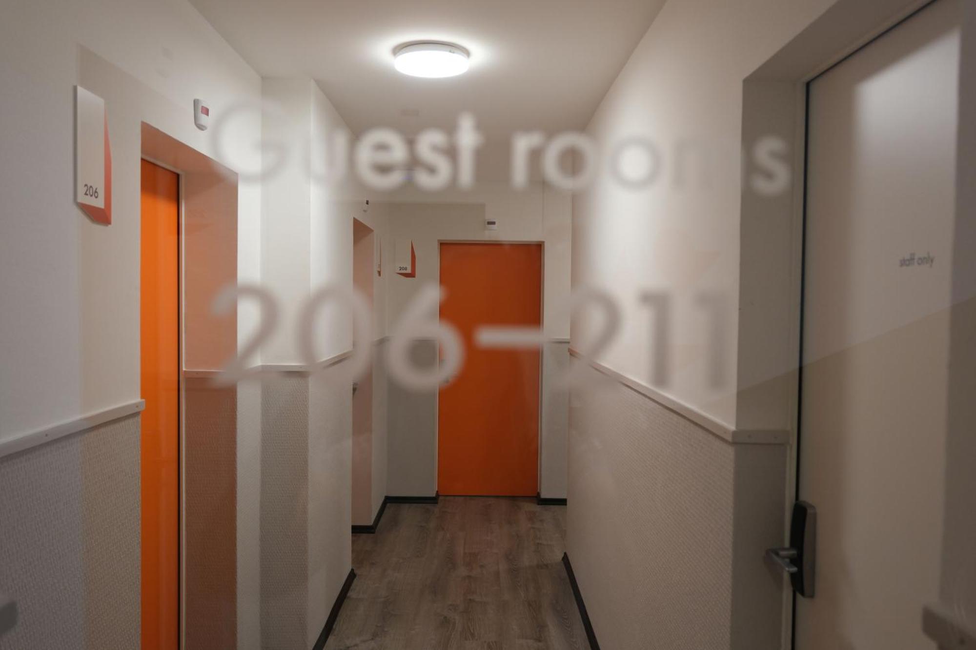 Easyhotel Zuerich Main Station エクステリア 写真