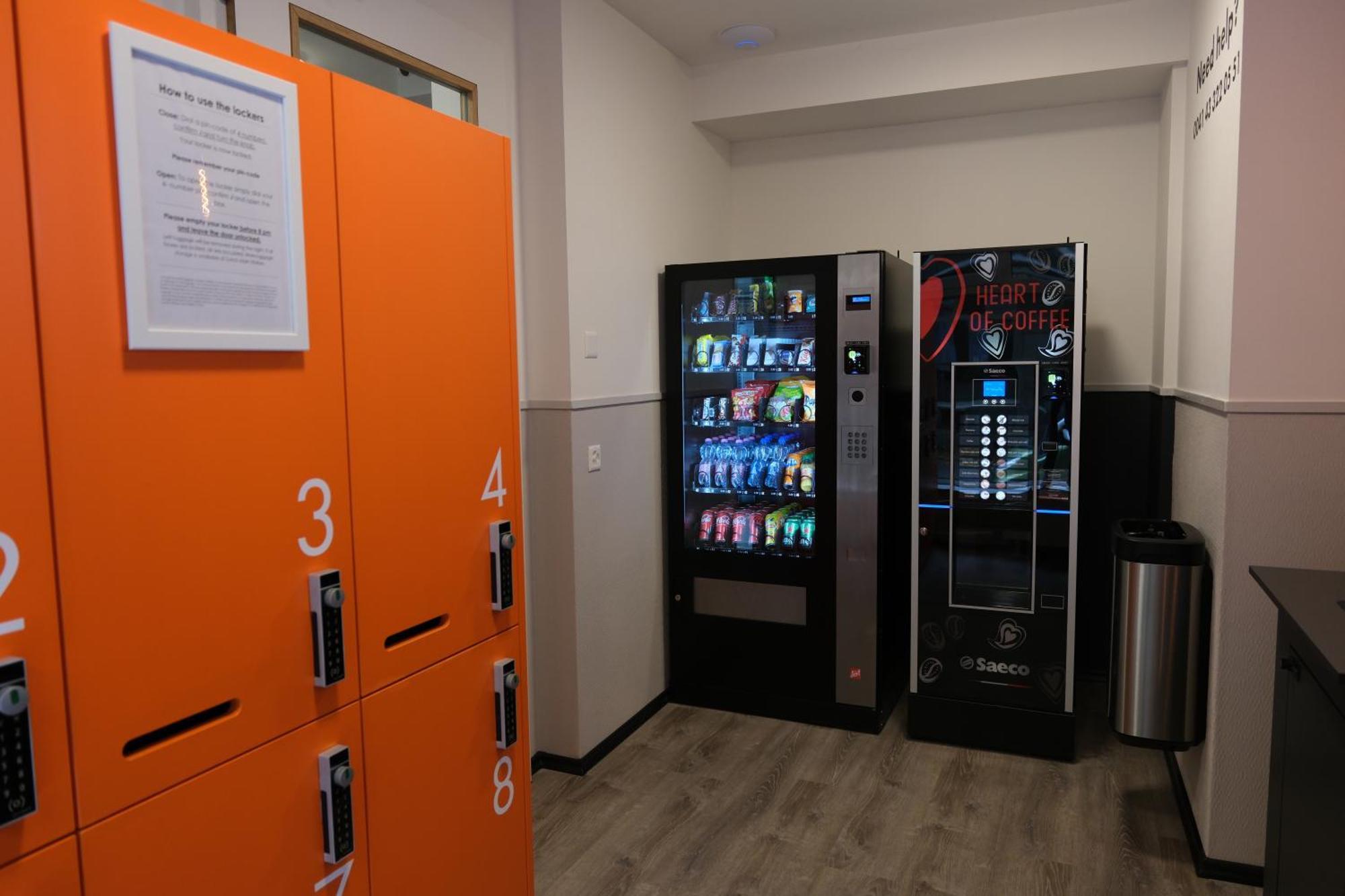Easyhotel Zuerich Main Station エクステリア 写真